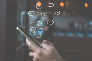 תוכן אורגני מול פרסום ממומן ברשתות החברתיות