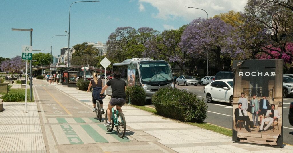 שיווק חוצות בישראל: כמה עולה ולמי זה באמת מתאים