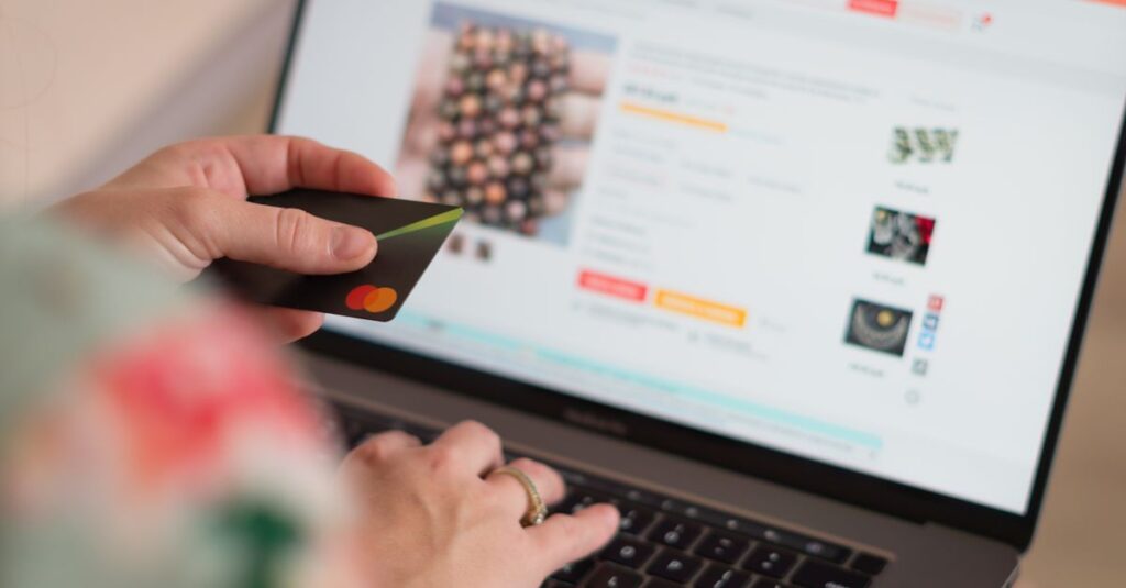איך כותבים תיאור מוצר שמוכר: מדריך לחנות אונליין